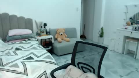  Love Marie  online show from 16, 2, 2026