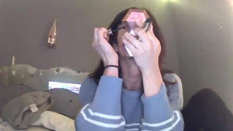 Snapshot of tsvickyyvee chatting on 22, 5, 2026 tsvickyyvee online show from 22, 5, 2026