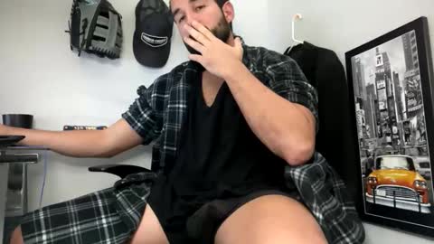 Snapshot of tuamante000 chatting on 29, 11, 2025 Stimulation make me Cum in Public or in Pvt online show from 29, 11, 2025