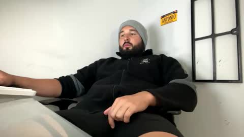 Snapshot of tuamante000 chatting on 3, 4, 2026 Stimulation make me Cum in Public or in Pvt online show from 3, 4, 2026