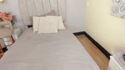 Snapshot of tutu_milf chatting on 1, 7, 2026 Tutu online show from 1, 7, 2026