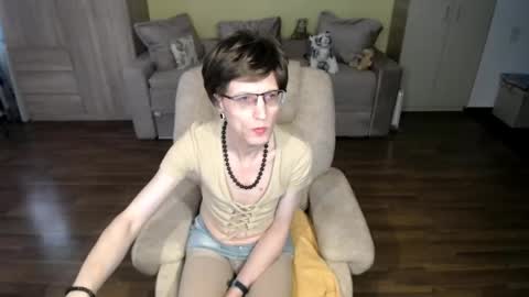 Clementine online show from 16, 4, 2026