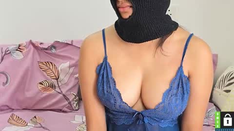 A  M On vacation till 28th online show from 12, 9, 2025