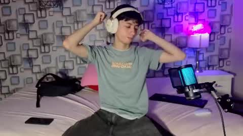 Snapshot of twink_sebas7 chatting on 11, 6, 2026 Sebastin online show from 11, 6, 2026