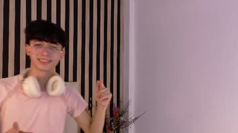 Snapshot of twink_sebas7 chatting on 27, 6, 2026 Sebastin online show from 27, 6, 2026
