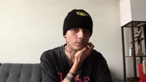 Snapshot of twinksguys360 chatting on 14, 9, 2025 Derrick online show from 14, 9, 2025