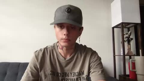 Snapshot of twinksguys360 chatting on 16, 9, 2025 Derrick online show from 16, 9, 2025