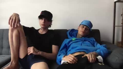 Snapshot of twinksguys360 chatting on 22, 9, 2025 Derrick online show from 22, 9, 2025