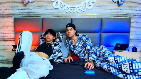 twinslovers_ online show from 30, 9, 2025