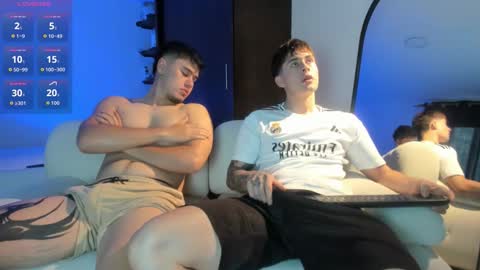 twintease online show from 26, 11, 2025