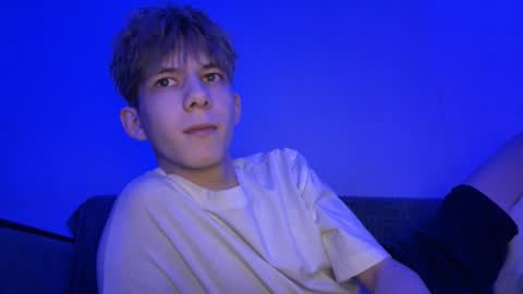 TwiShadow online show from 5, 2, 2026