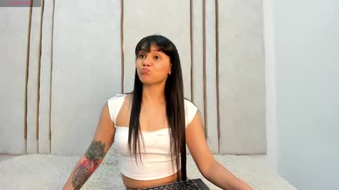 twodesiresary online show from 20, 5, 2026