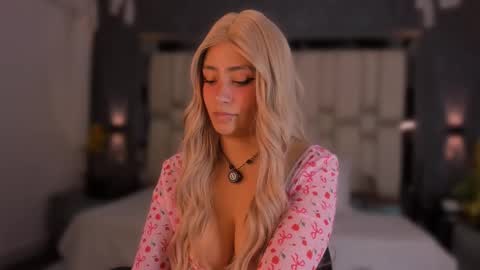 Snapshot of tyla_demon chatting on 7, 10, 2025 TYLA online show from 7, 10, 2025