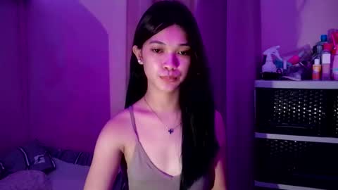 Snapshot of tyladine chatting on 5, 10, 2025 tyladine online show from 5, 10, 2025