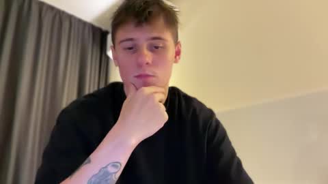 tyler_garrner online show from 19, 10, 2025