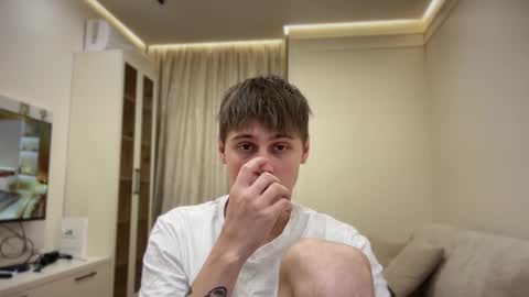 tyler_garrner online show from 3, 11, 2025