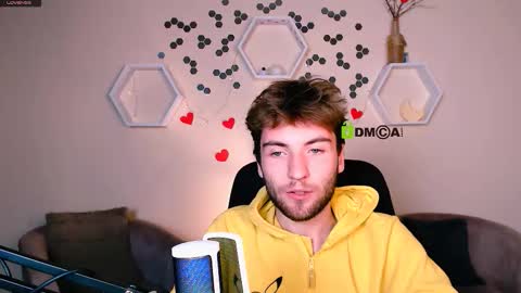 Snapshot of tyler_sparks_ chatting on 8, 10, 2025 tyler_sparks_ online show from 8, 10, 2025