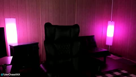 Snapshot of tylerchasexxx chatting on 27, 3, 2026 Tyler Chase online show from 27, 3, 2026