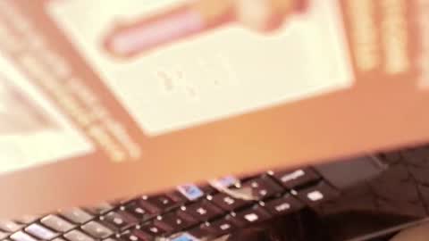 Snapshot of tylla_ chatting on 1, 3, 2025 online show from 1, 3, 2025