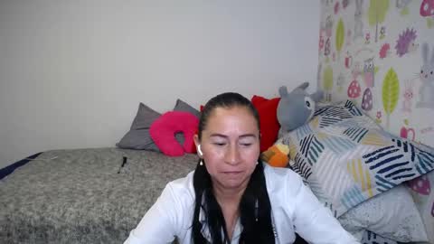 Snapshot of tyna_b chatting on 9, 5, 2026 Tyna online show from 9, 5, 2026