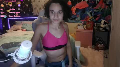 Tyra Liana online show from 25, 2, 2025