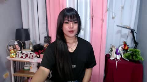Snapshot of ugly_asianlover chatting on 7, 12, 2024 rechelle online show from 7, 12, 2024
