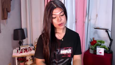 Snapshot of ugly_asianlover chatting on 6, 1, 2025 rechelle online show from 6, 1, 2025