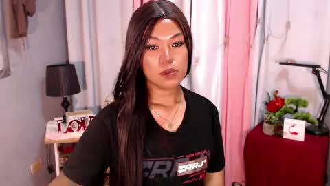 Snapshot of ugly_asianlover chatting on 7, 1, 2025 rechelle online show from 7, 1, 2025