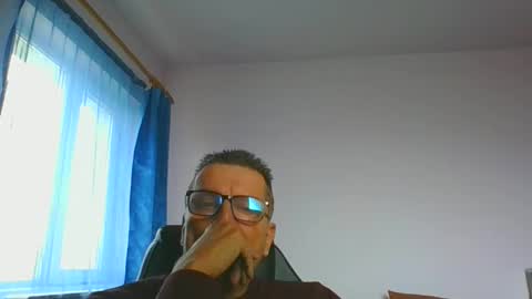 Snapshot of ulmeni4 chatting on 6, 12, 2024 ulmeni4 online show from 6, 12, 2024