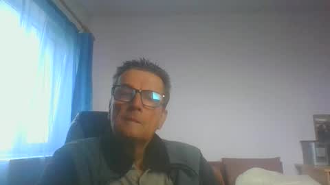 Snapshot of ulmeni4 chatting on 26, 10, 2025 ulmeni4 online show from 26, 10, 2025