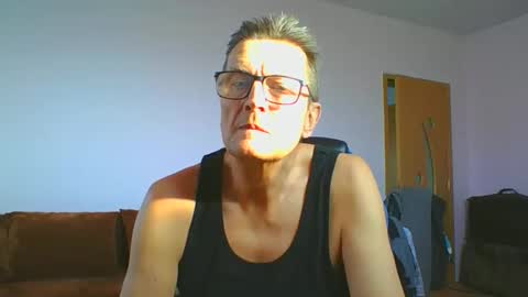 ulmeni4 online show from 3, 12, 2025