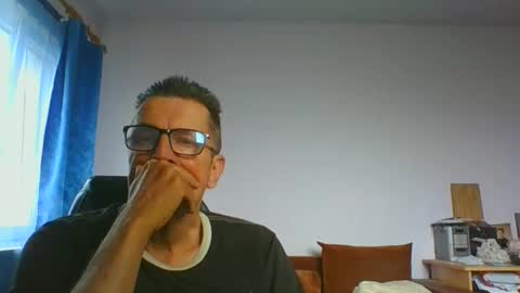 Snapshot of ulmeni7 chatting on 2, 6, 2026 ulmeni7 online show from 2, 6, 2026
