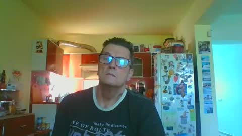 Snapshot of ulmeni7 chatting on 10, 6, 2026 ulmeni7 online show from 10, 6, 2026