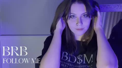 Snapshot of una_medisson chatting on 1, 3, 2025 Una  online show from 1, 3, 2025