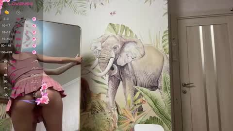 unarks online show from 1, 12, 2025