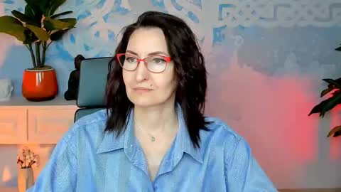 UnaTera online show from 19, 10, 2025