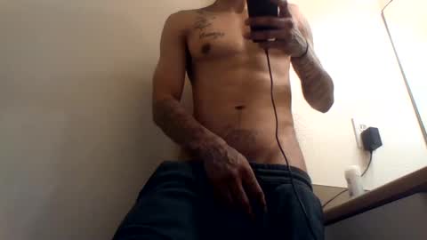 Snapshot of uncut_papi1989 chatting on 17, 2, 2025 tele kuzhbuzh online show from 17, 2, 2025