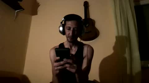 Snapshot of underguy19 chatting on 18, 10, 2025 underguy19 online show from 18, 10, 2025