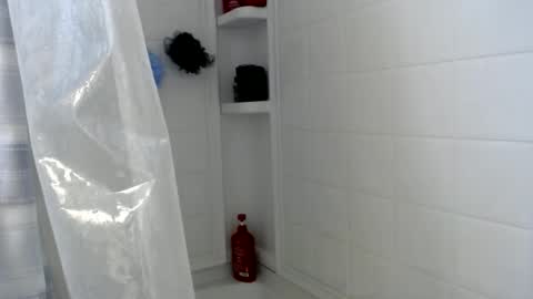 upforanything27 online show from 17, 12, 2024