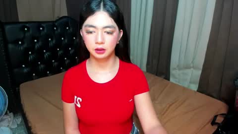 Snapshot of ur_girl_dwalker chatting on 19, 6, 2026 ur_girl_dwalker online show from 19, 6, 2026