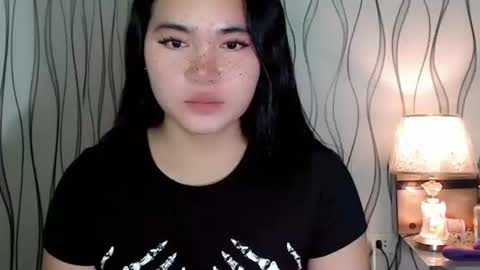 Snapshot of ur_innocent_girlx chatting on 17, 2, 2026 QUEENSY online show from 17, 2, 2026