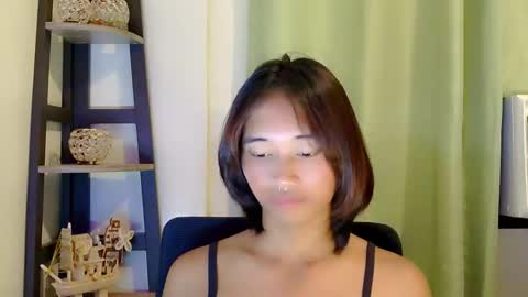 Snapshot of ur_sexyllie chatting on 7, 2, 2026 Ellie online show from 7, 2, 2026