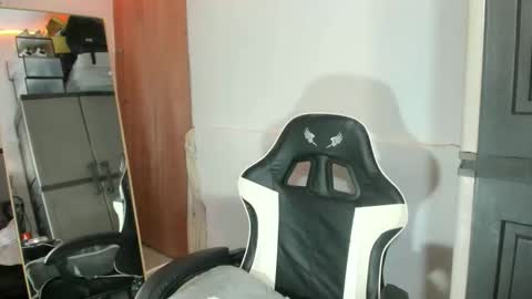 Snapshot of ur_shan21 chatting on 29, 5, 2026 ur_shan21 online show from 29, 5, 2026