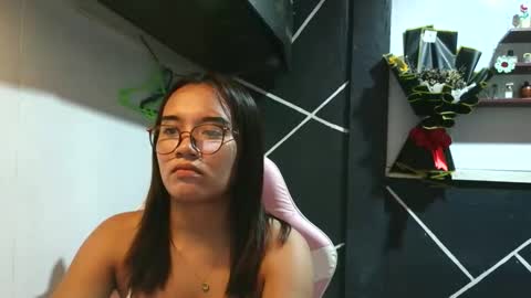 ur_wetwife online show from 19, 11, 2025