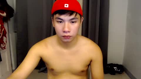 Snapshot of urasian_hardcockxx chatting on 2, 12, 2024 milly online show from 2, 12, 2024