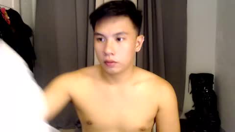 Snapshot of urasian_hardcockxx chatting on 7, 1, 2025 milly online show from 7, 1, 2025