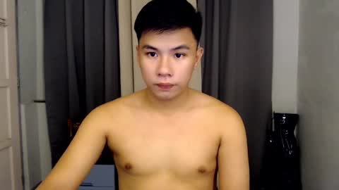 Snapshot of urasian_hardcockxx chatting on 18, 2, 2025 milly online show from 18, 2, 2025