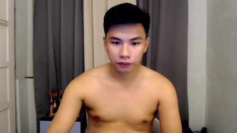 Snapshot of urasian_hardcockxx chatting on 22, 2, 2025 milly online show from 22, 2, 2025