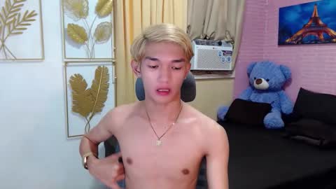 Snapshot of urasian_john20 chatting on 18, 4, 2026 urasian_john20 online show from 18, 4, 2026