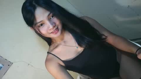 urasian_latinaxxx online show from 25, 5, 2026